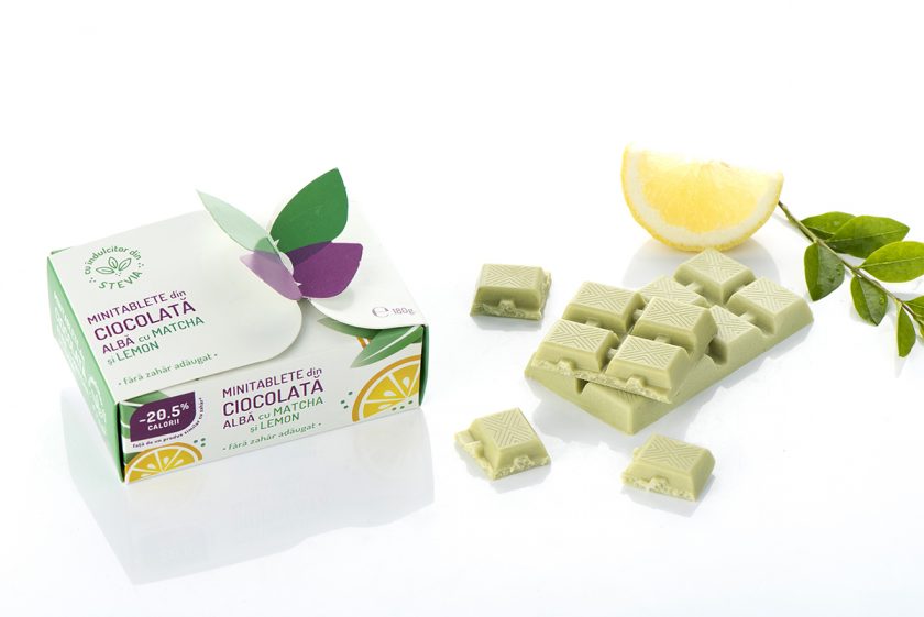 Minitablete din ciocolata alba cu matcha si lemon